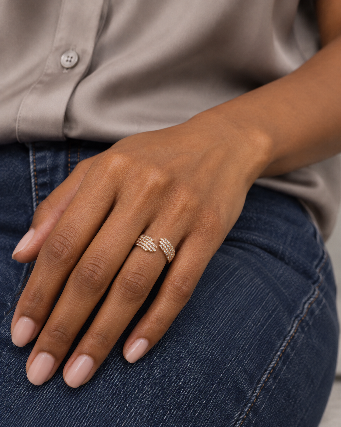 Feather Wrap Ring - Close hand