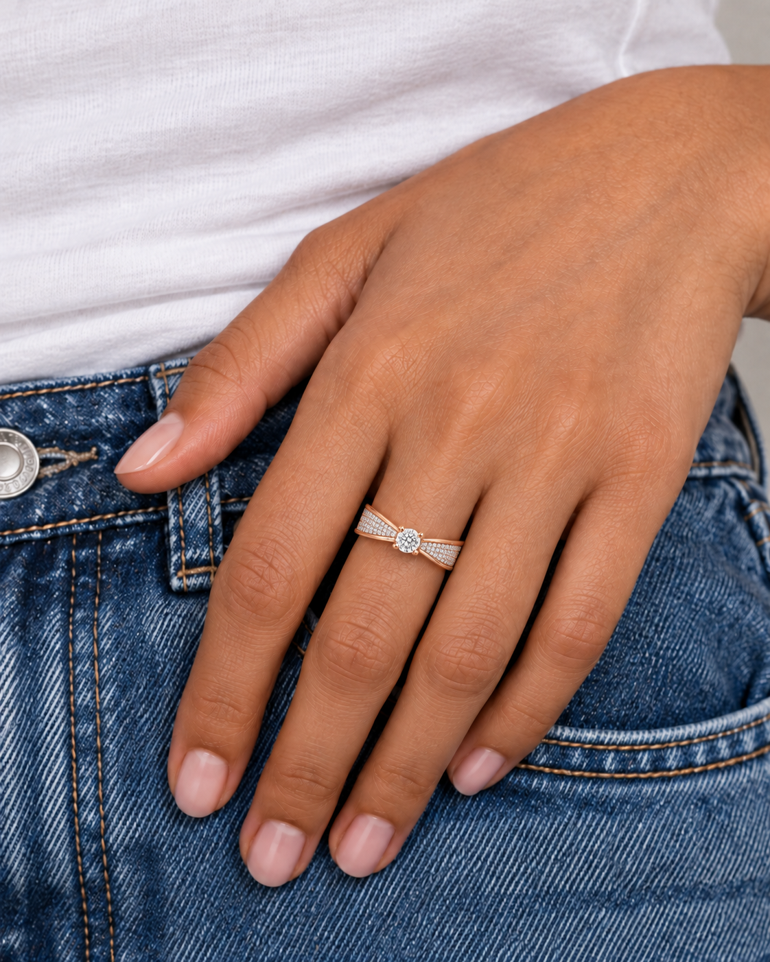 Bow Solitaire Ring - Close hand