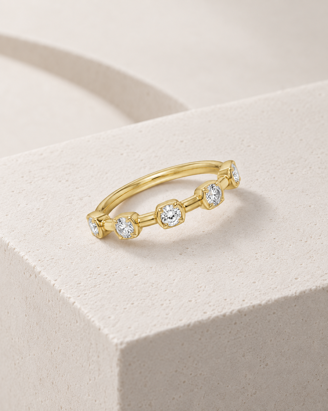 Bezel Link Ring — Design-led creative