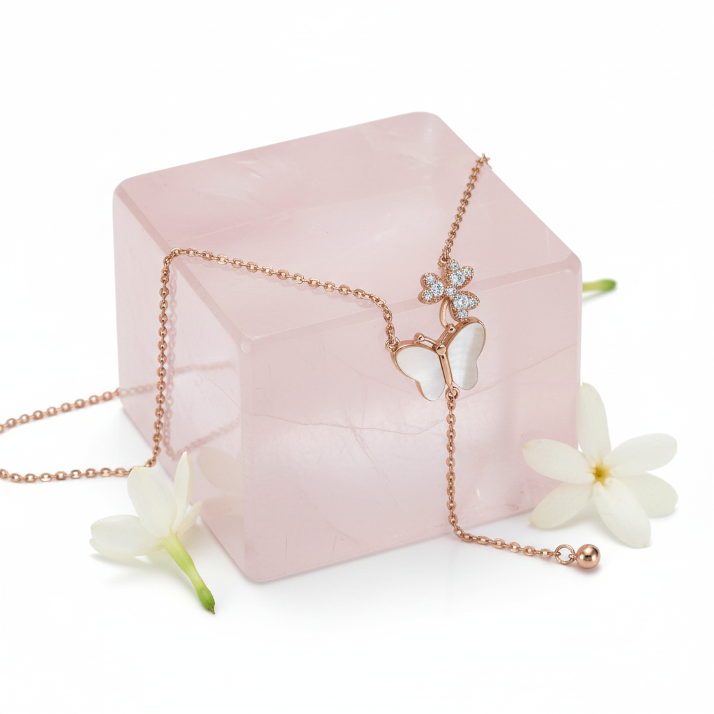 Mariposa Aura Necklace
