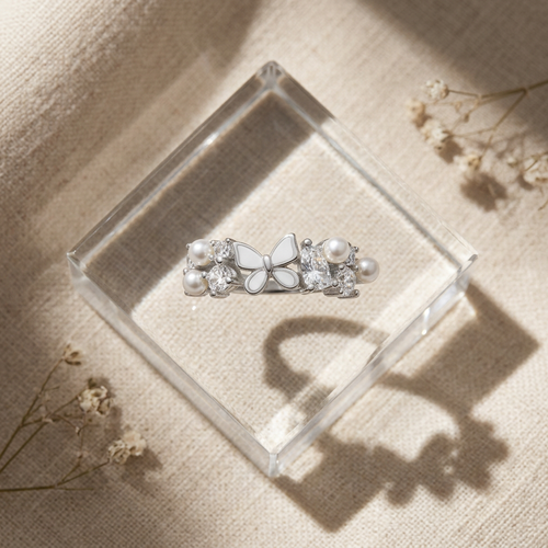 Alabaster Papillon Ring