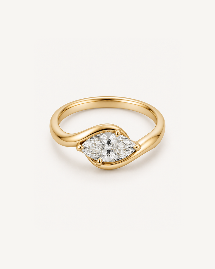 Framed Oval Ring - Yellow Gold