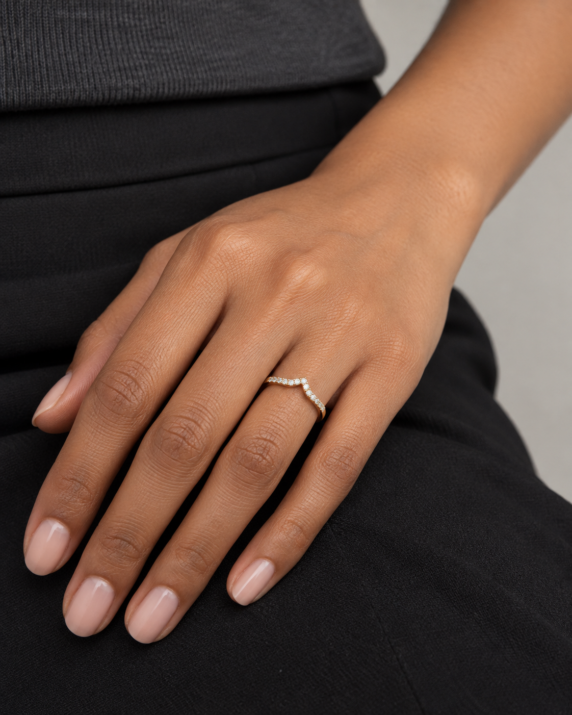 Wishbone Ring - Close hand