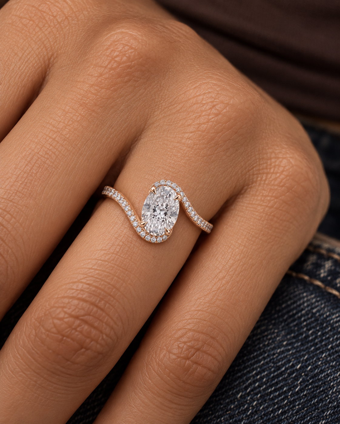 Swept Oval Ring - Close hand