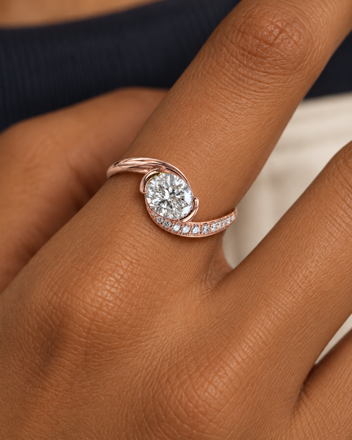 Swirl Solitaire Ring - Close hand